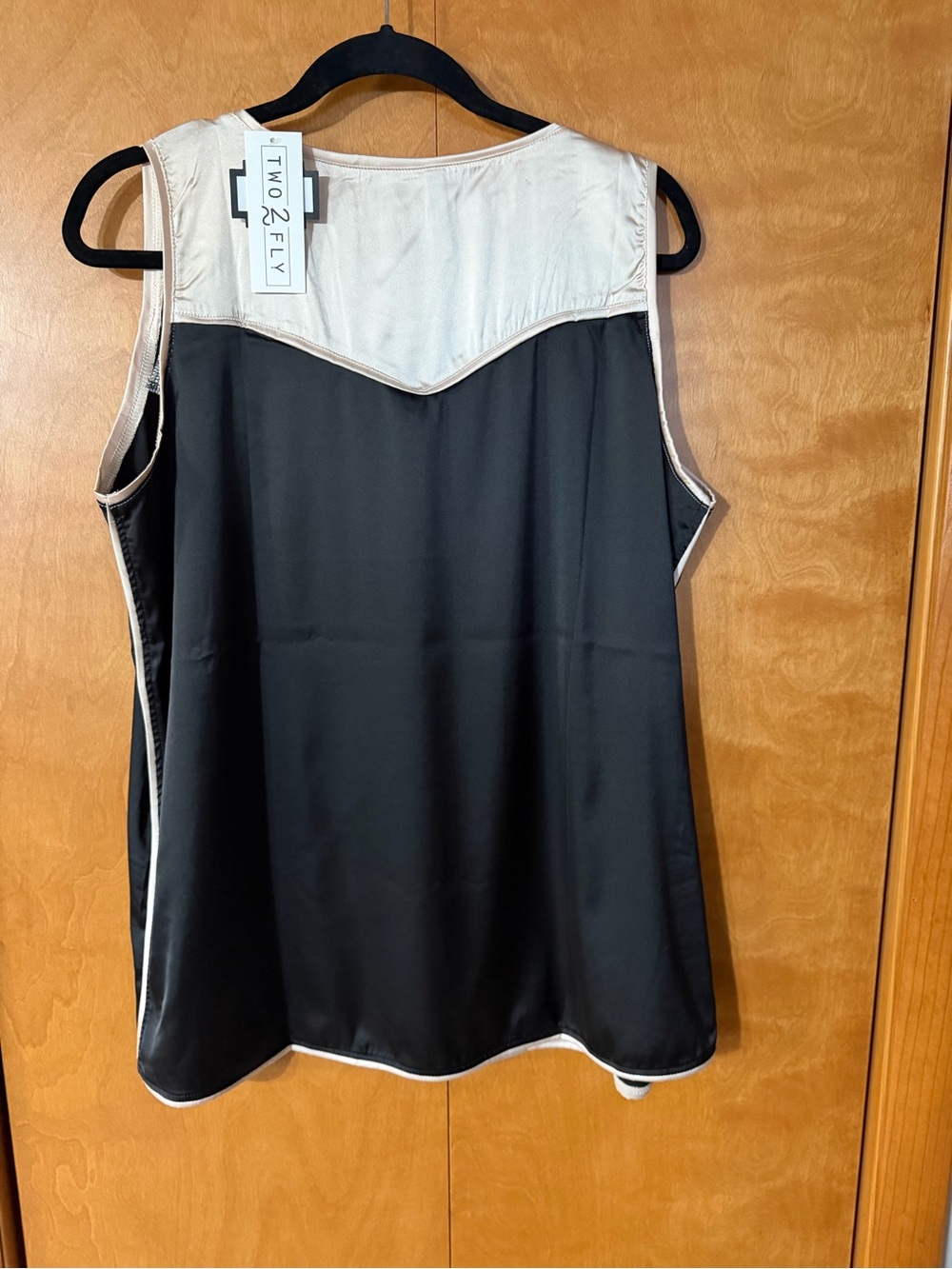 Two 2 Fly Tank Tops 3X - Picture 13 of 16